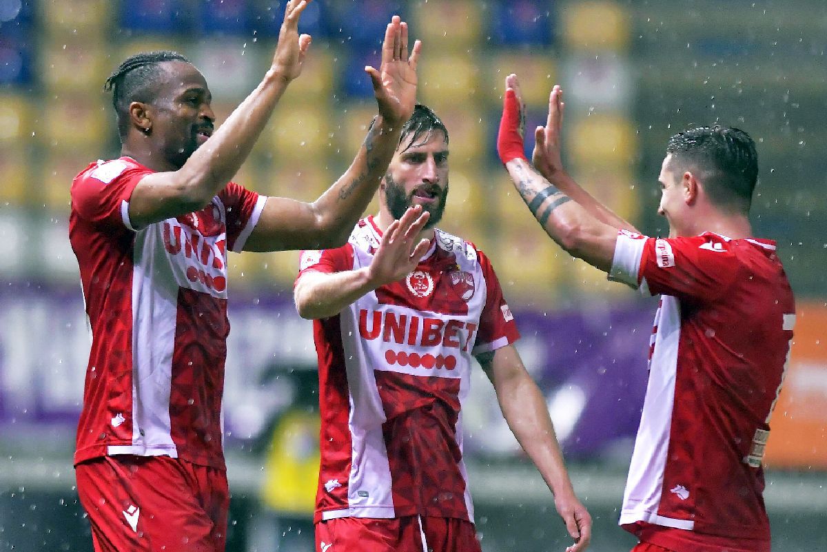 Uhrin și-a găsit liderul! Cine e jucătorul devenit indispensabil la Dinamo + planurile cehului pentru meciul cu FCU Craiova