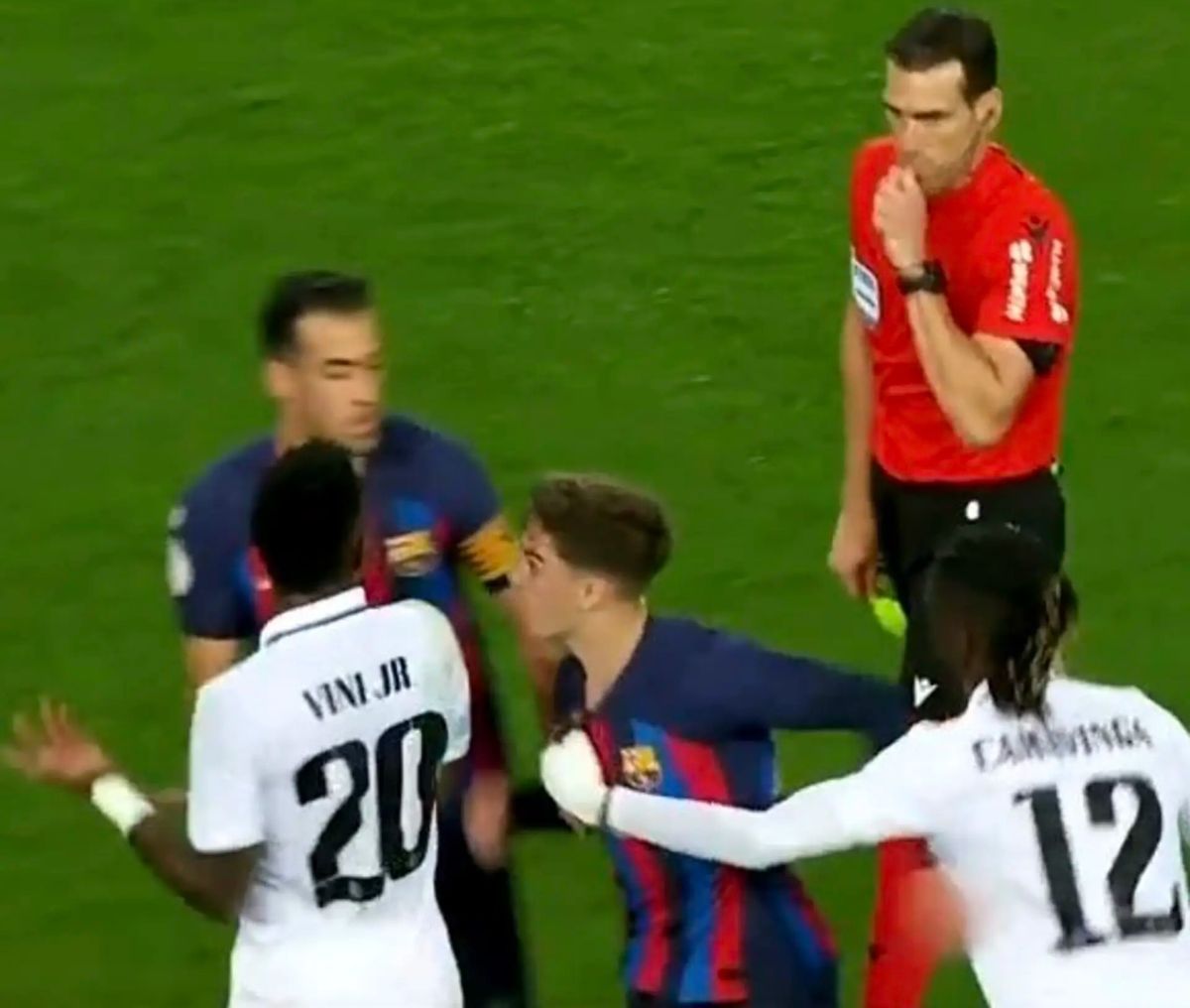 Gavi și Vinicius au fost la un pas de încăierare!