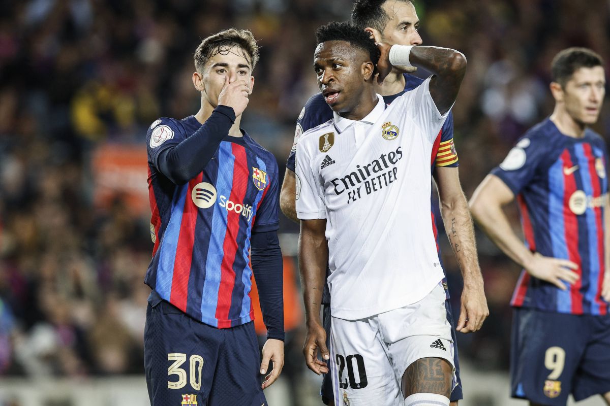 Gavi și Vinicius au fost la un pas de încăierare! La pauză, brazilianul s-a dus să-i ceară explicații + Gest obscen făcut de spaniol