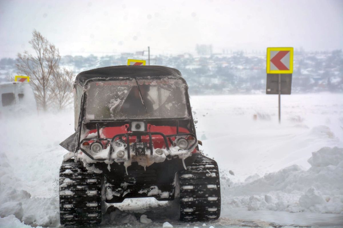 Zăpezi abundente în Botoșani - imagini cu ravagiile făcute de ninsoare