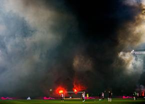 „A fost o atmosferă bolnavă” » Noi detalii de la haosul Feyenoord - Ajax! Antrenorul a intrat pe teren: „Folosiți-vă creierul, la naiba!"
