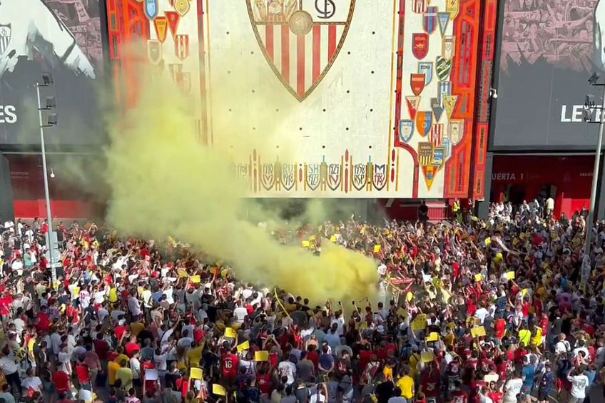 Proteste masive la Sevilla împotriva conducerii