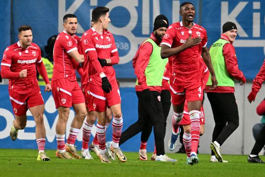 Dennis Politic, Josue Homawoo și Astrit Selmani nu vor juca în Rapid - Dinamo, foto: Imago Images