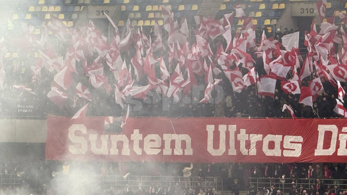 Scenografia afișată de fanii lui Dinamo în meciul cu Rapid