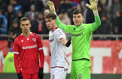 Lovitură înainte de derby! Titularul incontestabil e OUT din Rapid - Dinamo