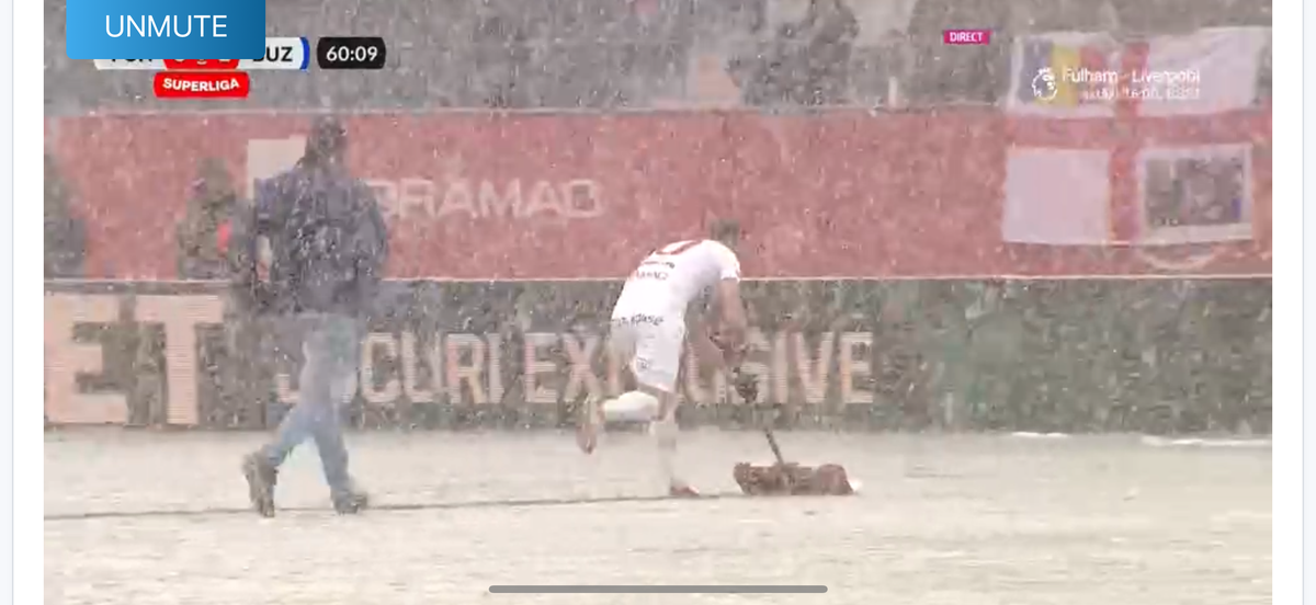 Imaginile lunii în Superliga » Jucătorul i-a luat lopata din mână și a început să sprinteze