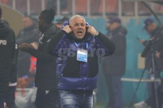 Gestul lui Marius Șumudică la adresa galeriei Rapidului » Tehnicianul a avut o criză de nervi