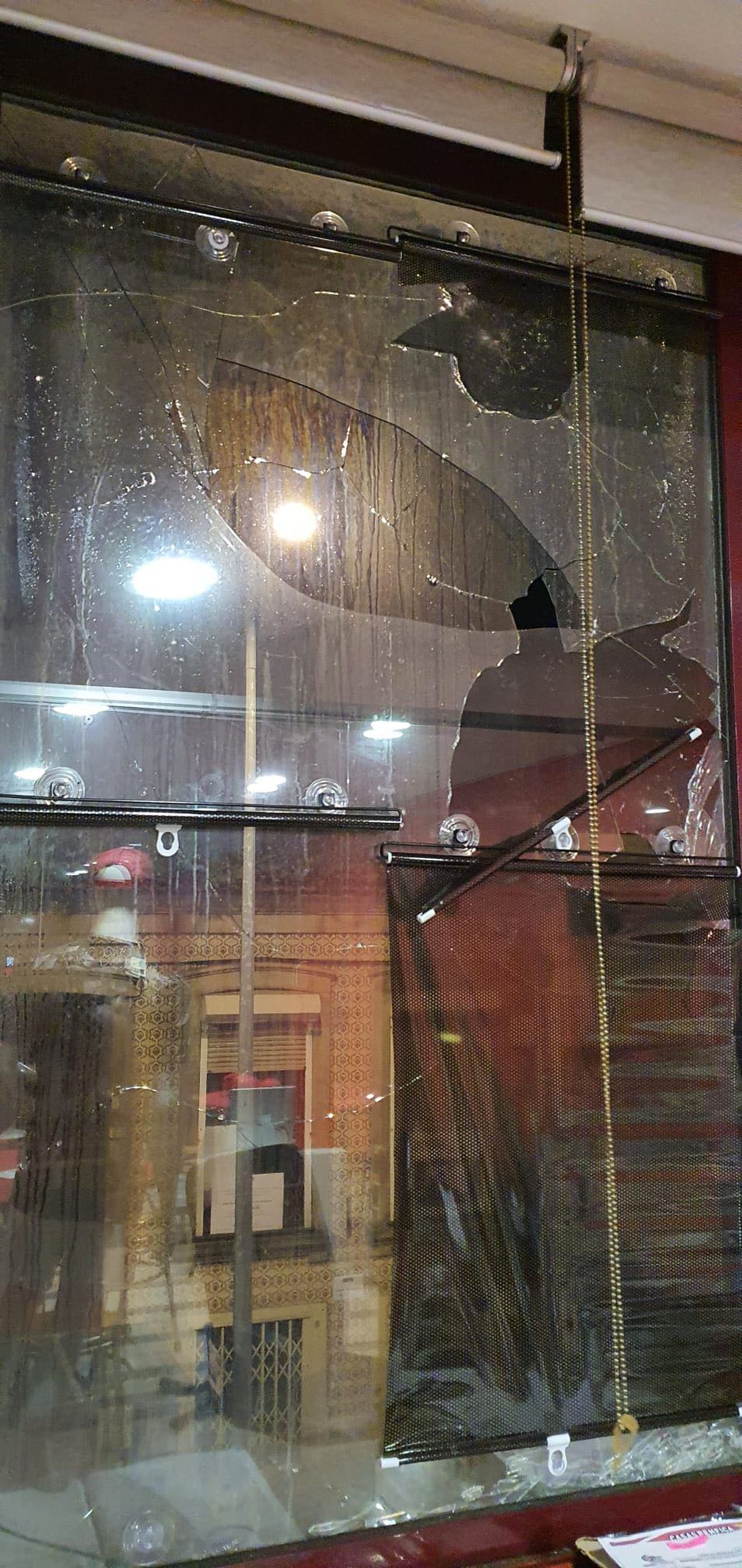 Sediile Benfica, atacate de huligani