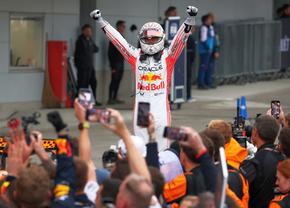 Max Verstappen a câștigat Marele Premiu de Formula 1 al Japoniei! Clasamentul complet de la Suzuka + ierarhia piloților și a constructorilor
