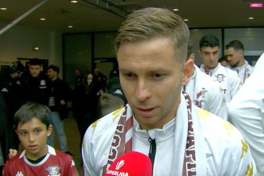 Onea, abordat pentru o scurtă intervenție înaintea meciului // foto: captură DigiSport