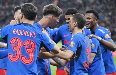 O alertă nemaivăzută pentru Mircea Lucescu! Statisticianul GSP publică o cifră șocantă din Superliga: fotbalul românesc pare în comă!