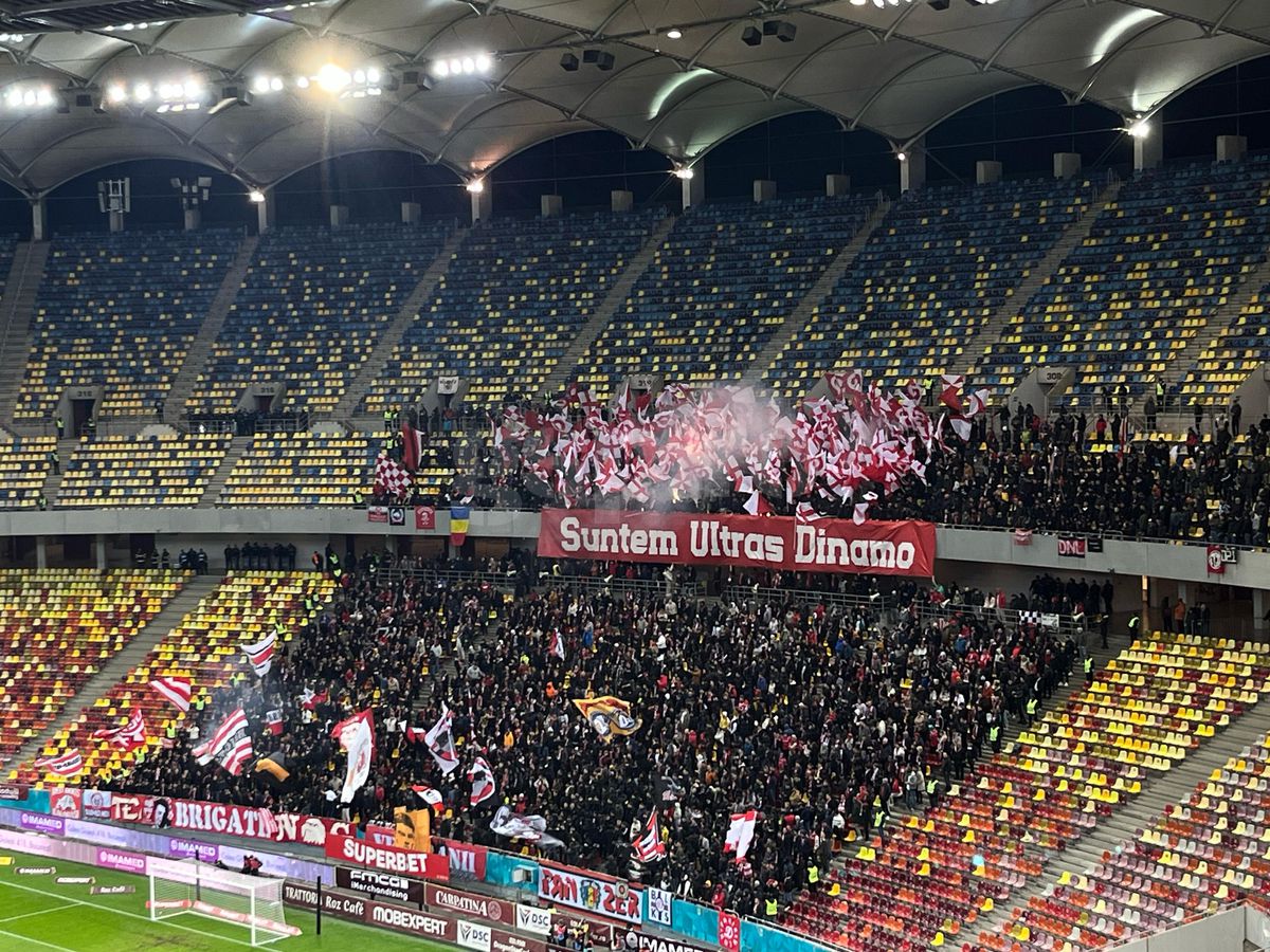 Scenografia afișată de fanii lui Dinamo în meciul cu Rapid