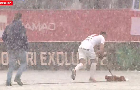 Imaginile lunii în Superliga » Jucătorul i-a luat lopata din mână și a început să sprinteze