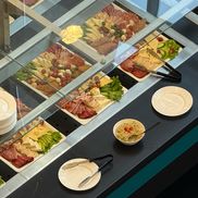 Cum arată meniurile din zona VIP înainte de Rapid - Dinamo. FOTO: GSP.RO