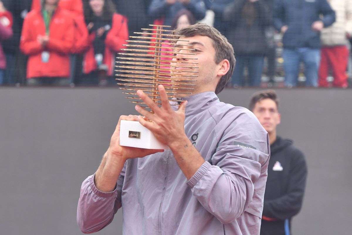 Flavio Cobolli este noul campion de la Țiriac Open » Primul italian care se impune la București a cucerit întâiul titlu ATP al carierei