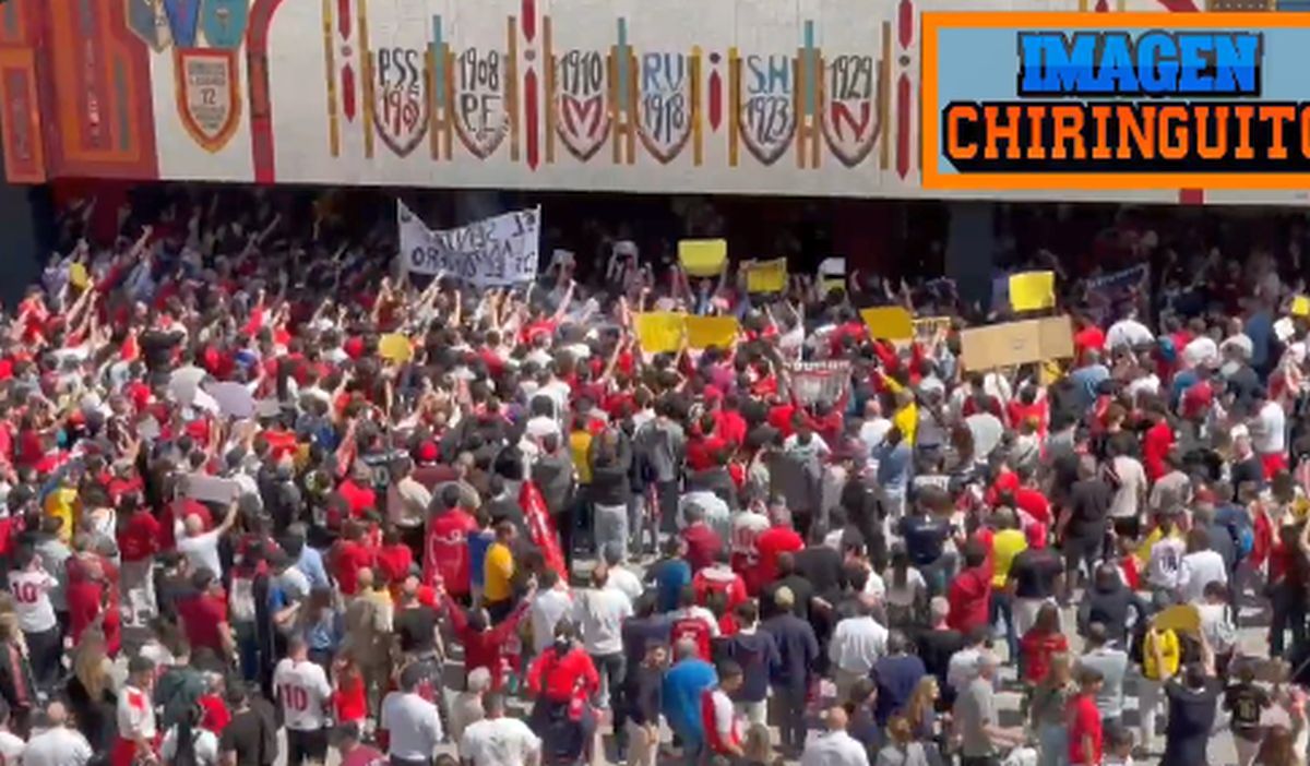 Protest masiv înaintea derby-ului din La Liga: „Plecați!” » Tată și fiu luptă pentru putere într-un scenariu de film!