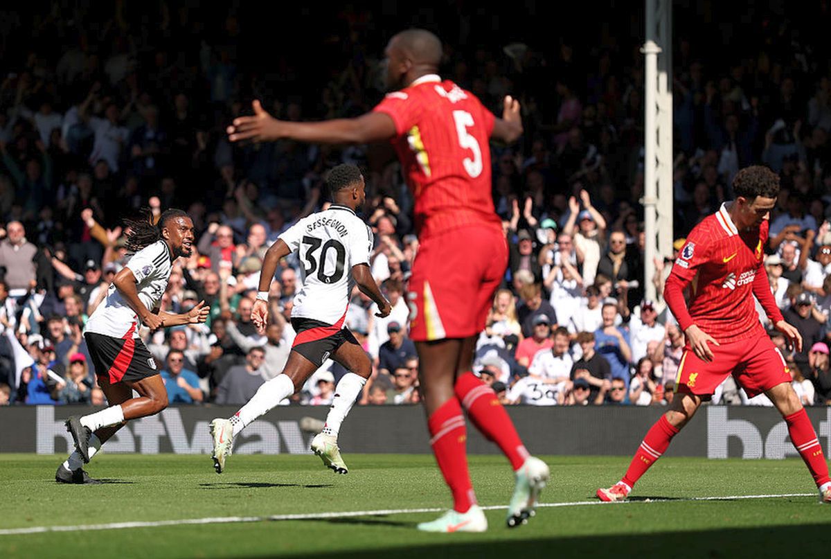 Fulham - Liverpool 3-2 » Șansă irosită! „Cormoranii” pierd al doilea meci din acest campionat, dar rămân lideri autoritari
