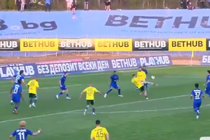 Scene neverosimile în Bulgaria: liderul a crezut că pleacă cu trei puncte importante, dar a urmat un gol demn de premiul Puskas