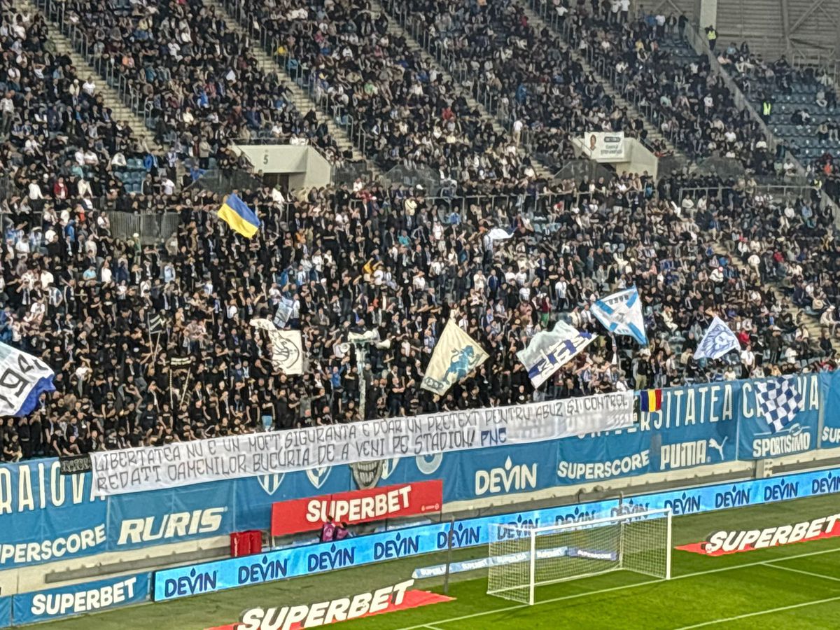 Suporterii Universității Craiova au protestat la adresa modificării Legii 4