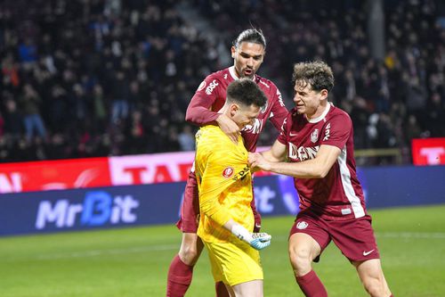 Mihai Popa, Marian Huja și Matei Ilie // foto: Imago Images