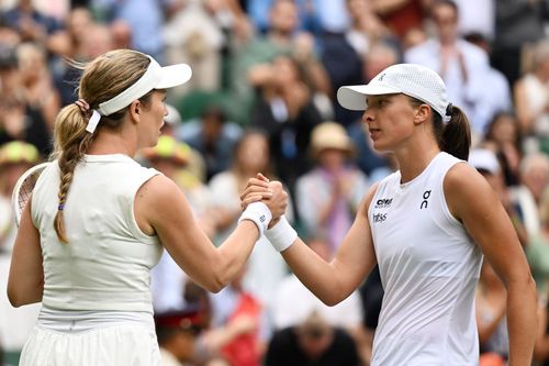 Danielle Collins și Iga Swiatek la Wimbledon 2025 Foto: Imago Images