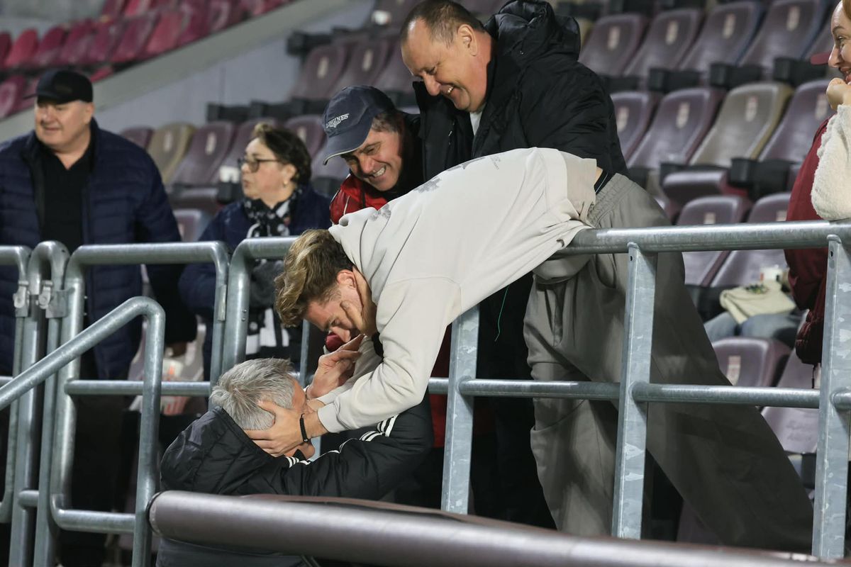 Cristiano Bergodi, revedere cu un fost elev la finalul meciului dintre Rapid și Universitatea Cluj / 5 aprilie 2026
