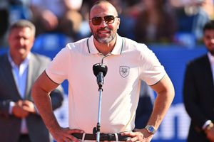 „Vorbesc în engleză, ne urmăresc 110 țări” » Fiul lui Ion Țiriac, discurs neașteptat după finala turneului de la București: „Chiar dacă ești din Iran, Israel, SUA...”