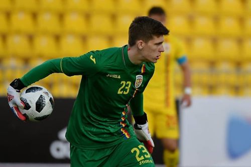 Ștefan Târnovanu în tricoul naționalei U19