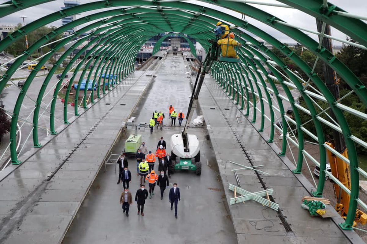 FOTO. Gică Popescu exultă: „De la aeroport la Gara de Nord în 15 minute! Proiectul meu de suflet e aproape gata” » Când va fi dată în folosință noua cale ferată