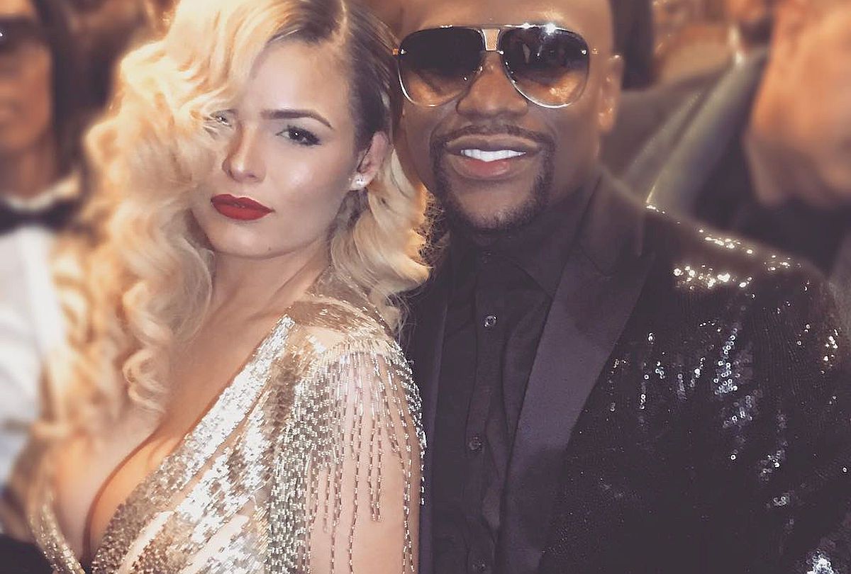 Floyd Mayweather i-a interzis logodnicei să mai intre în casă! Motivul pentru care dansatoarea s-a mutat într-un apartament