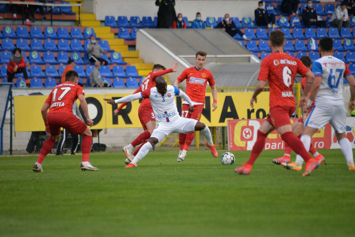 FC BOTOȘANI - FCSB. „Dacă vedeam meciul ăsta pe vremea lui Pădureanu, nu scăpa de eticheta de blat!” » Prima repriză, disecată la GSP Live