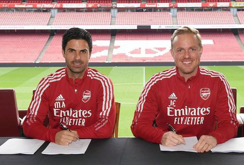 Mikel Arteta (stânga) și Jonas Eidevall, antrnorul echipei feminine a lui Arsenal/ foto: arsenal.com