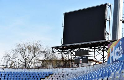 Finală de 7* pe stadion de 3* » GSP a vizitat arena care ar putea găzdui duelul de titlu din Liga 1: „Deja ne sună oamenii că vor câte 1.000 de bilete”