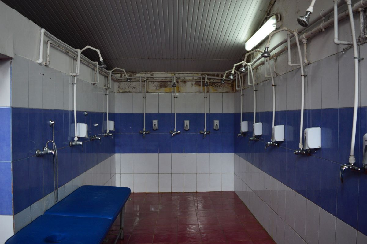 Finală de 7* pe stadion de 3* » GSP a vizitat arena care ar putea găzdui duelul de titlu din Liga 1: „Deja ne sună oamenii că vor câte 1.000 de bilete”