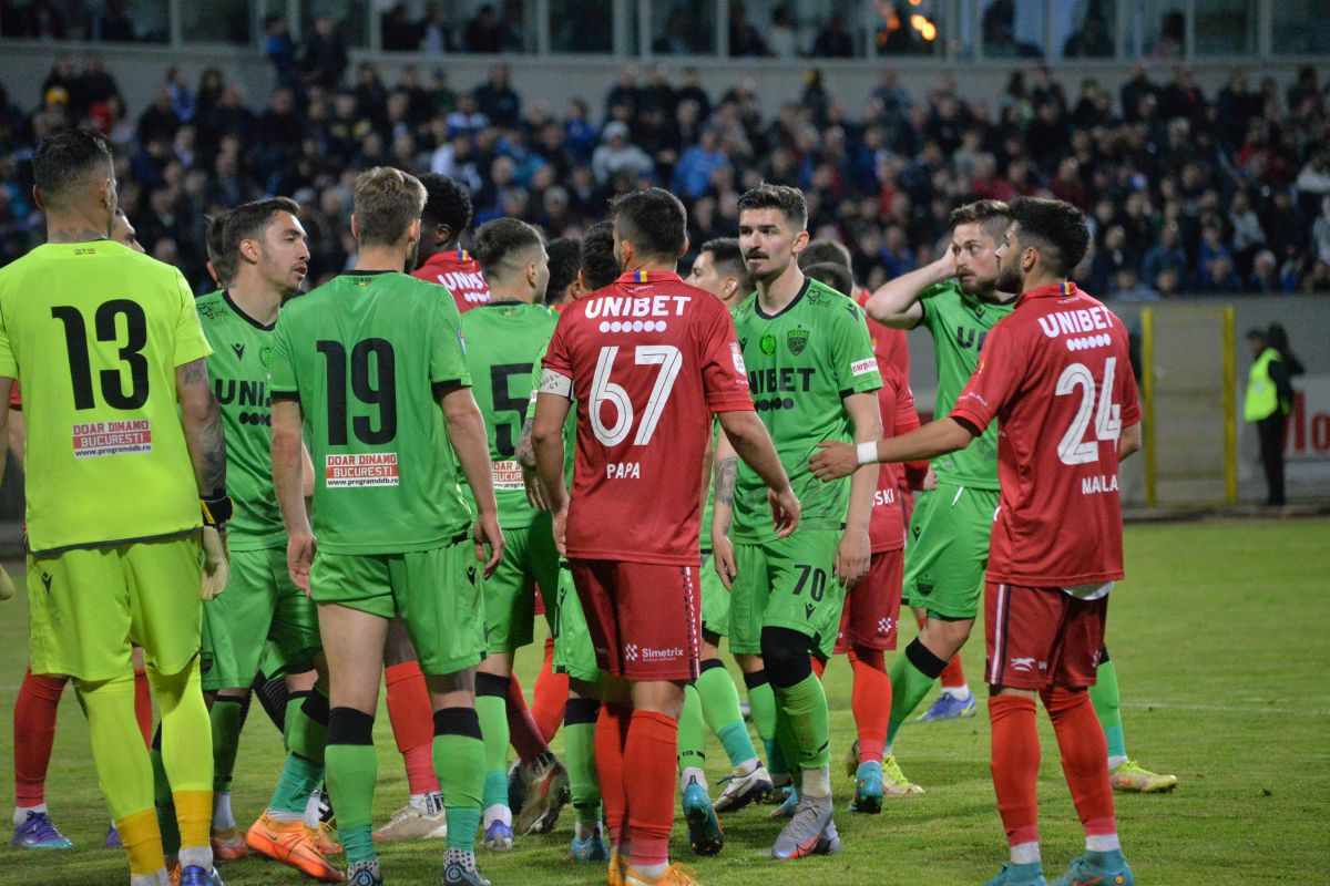 Potecă spre baraj! În inferioritate numerică, Dinamo câștigă thrillerul cu 5 goluri de la Botoșani