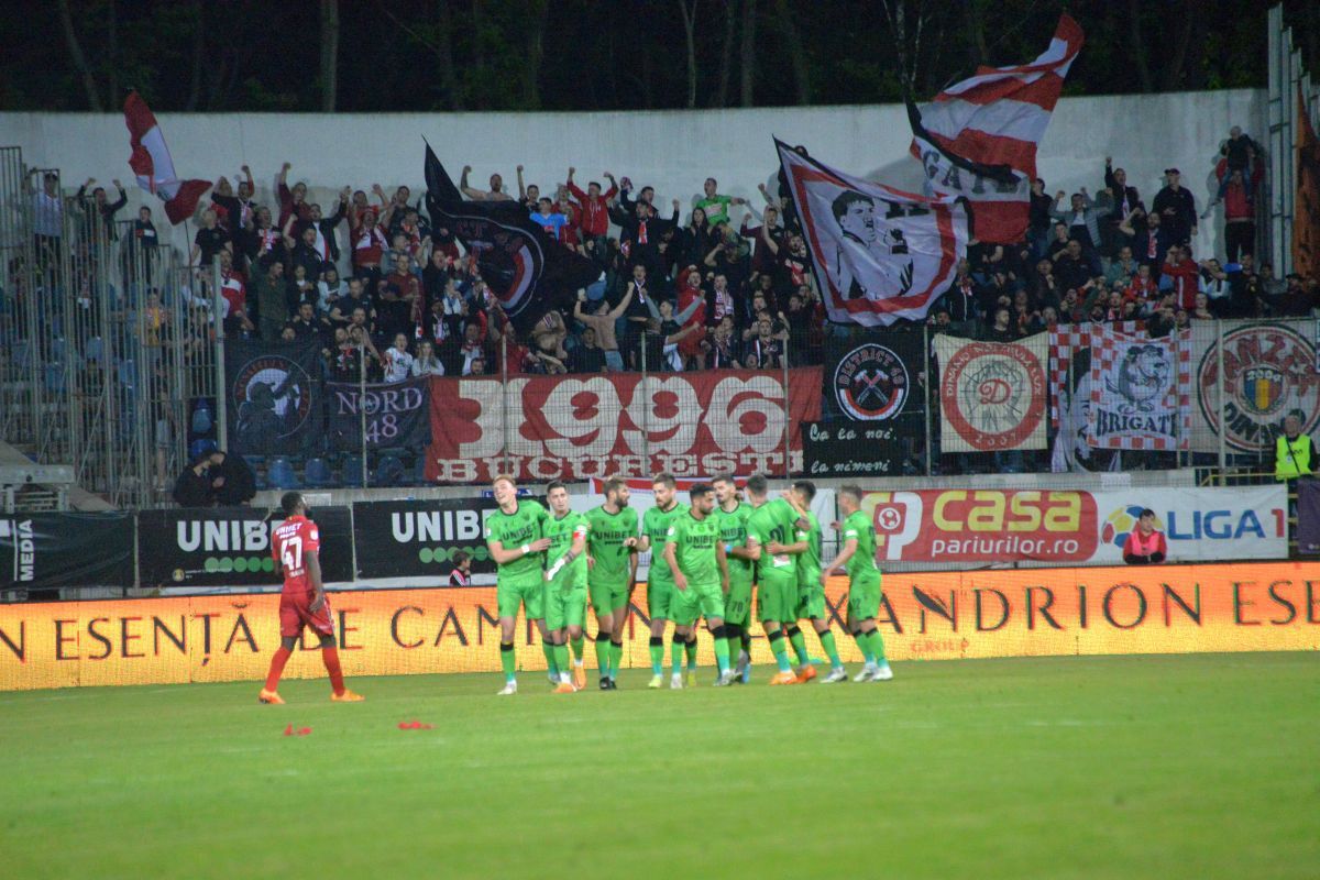 Potecă spre baraj! În inferioritate numerică, Dinamo câștigă thrillerul cu 5 goluri de la Botoșani