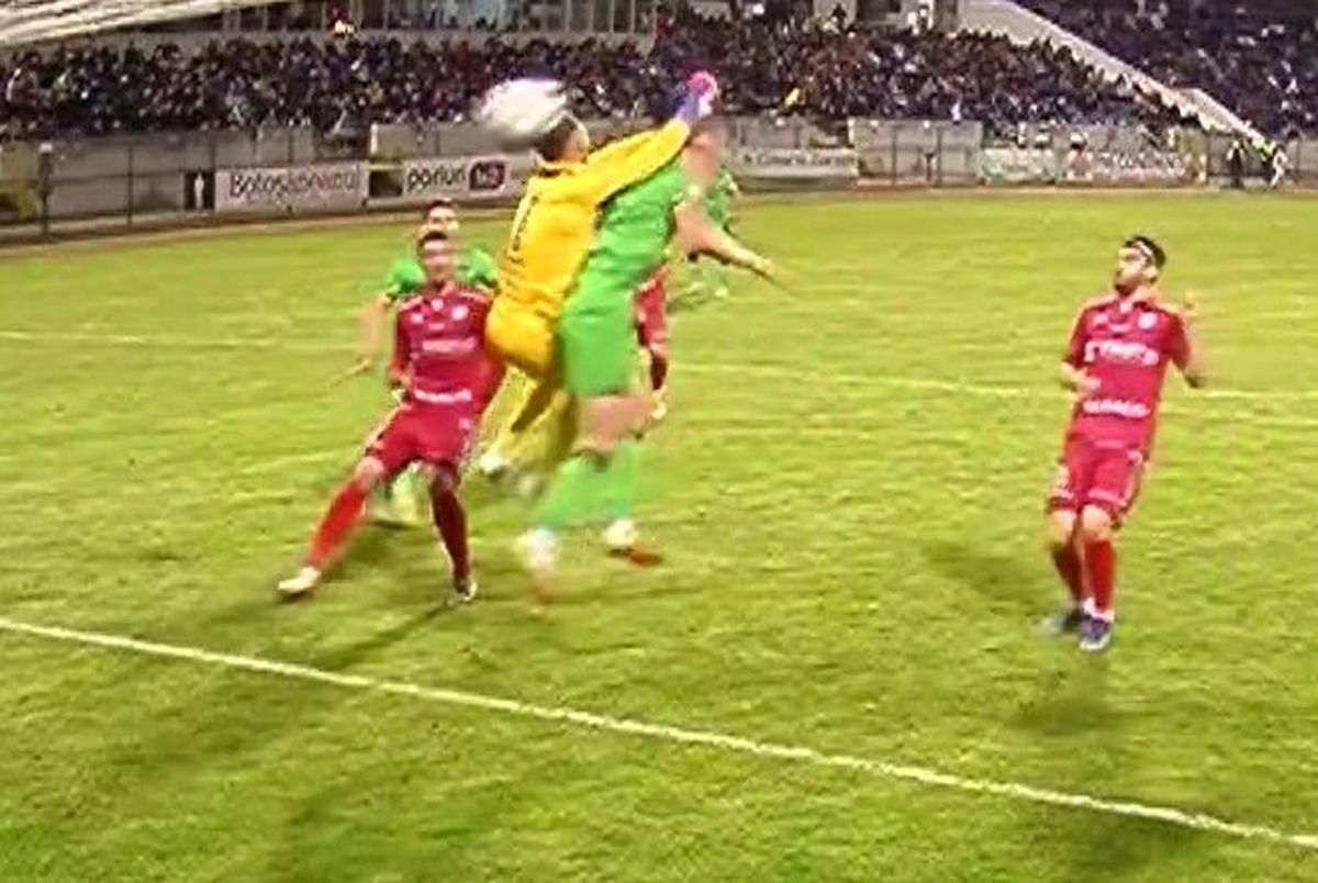 Dinamo, în „10” o repriză » Confuzie totală la Botoșani: de ce a fost eliminat Balthazar Pierret