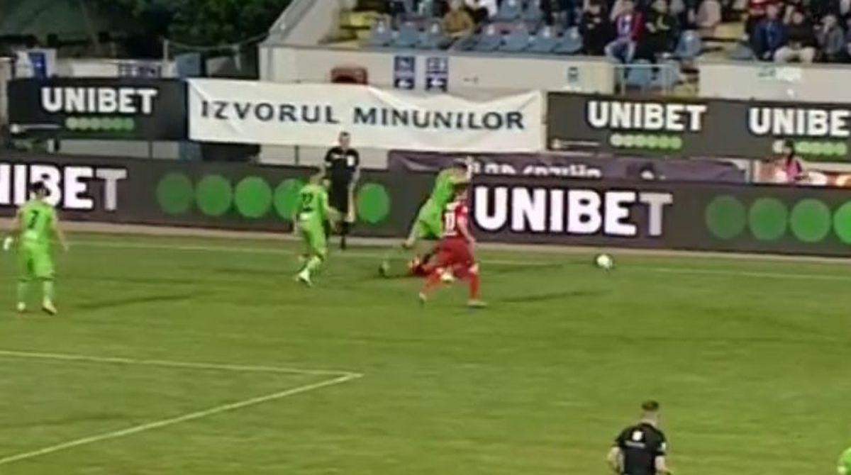 Dinamo, în „10” o repriză » Confuzie totală la Botoșani: de ce a fost eliminat Balthazar Pierret