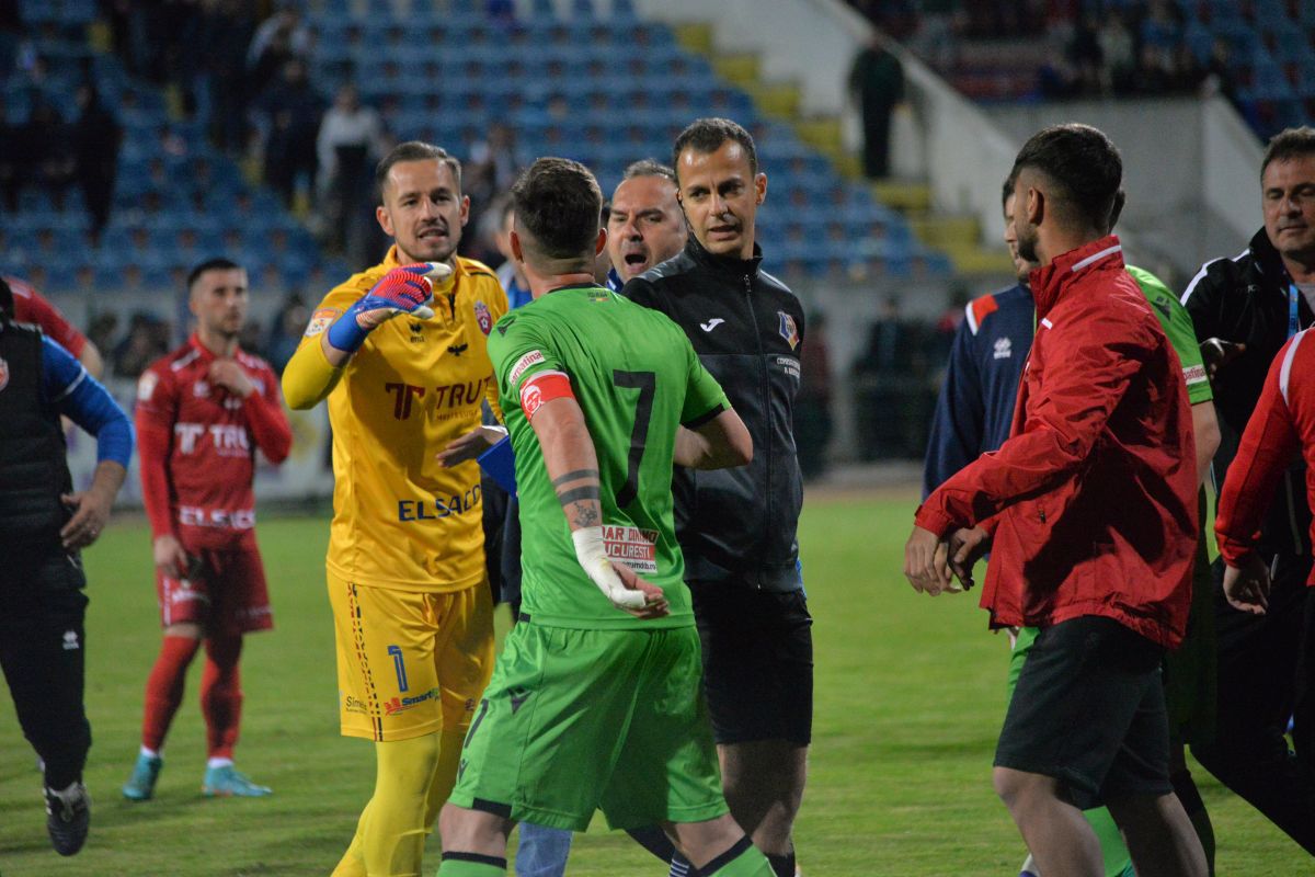 A izbucnit după Botoșani - Dinamo: „Arbitraj mizerabil! Cooperativa a făcut tot ce trebuie, dar noi am jucat cu inima”