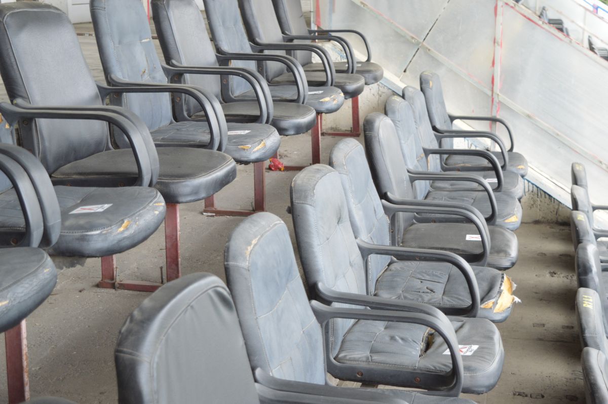 Finală de 7* pe stadion de 3* » GSP a vizitat arena care ar putea găzdui duelul de titlu din Liga 1: „Deja ne sună oamenii că vor câte 1.000 de bilete”