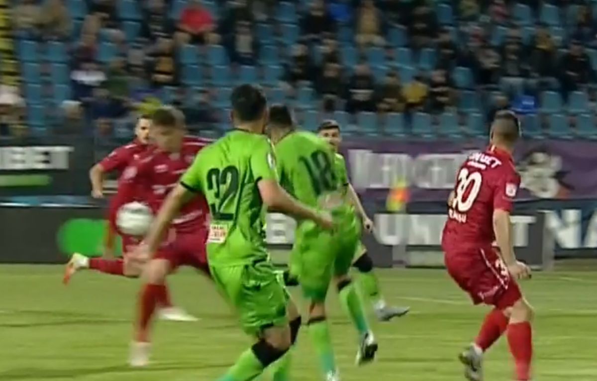 Dinamo a cerut penalty la Botoșani » Ce arată reluările TV: „E indiscutabil!”