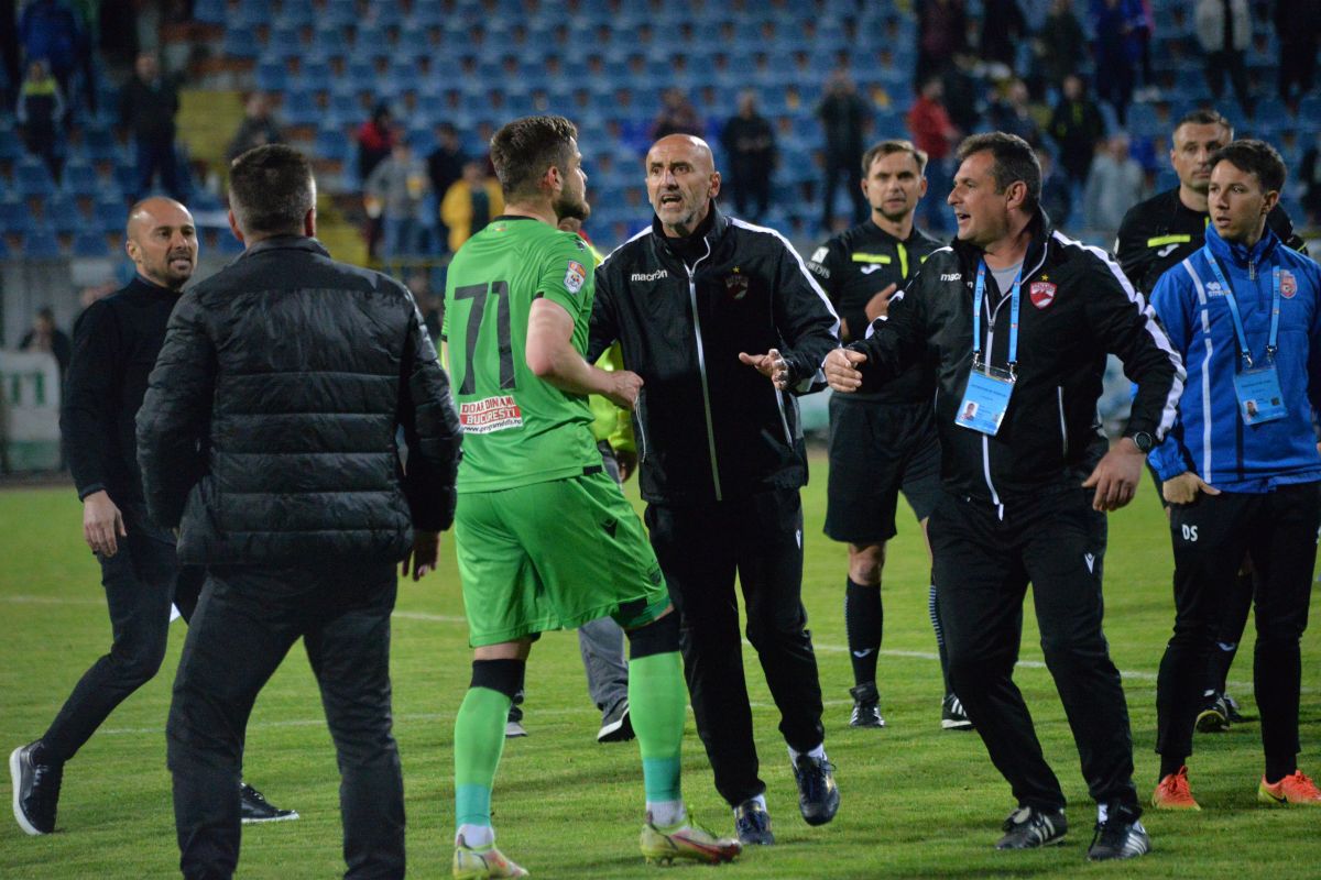 A izbucnit după Botoșani - Dinamo: „Arbitraj mizerabil! Cooperativa a făcut tot ce trebuie, dar noi am jucat cu inima”