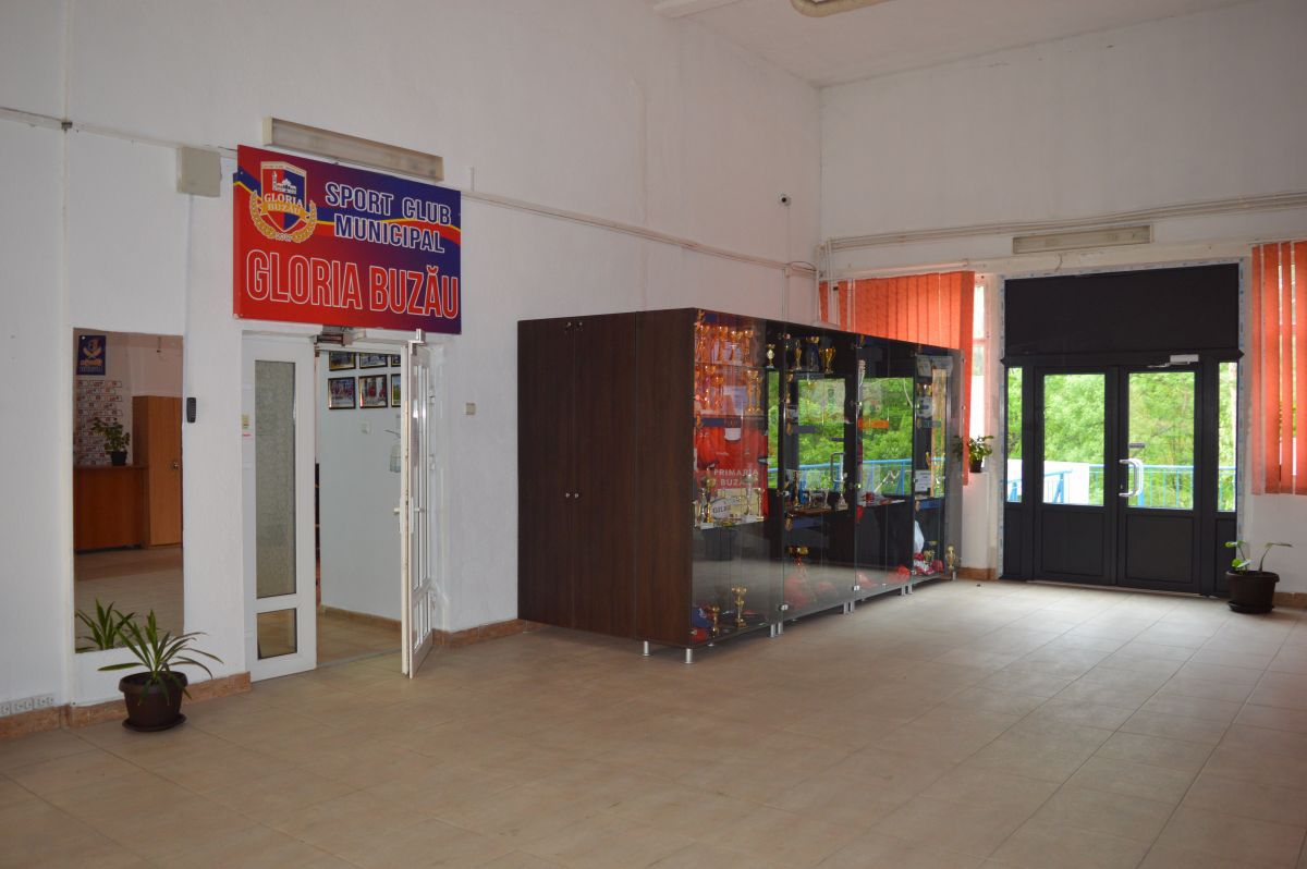 Finală de 7* pe stadion de 3* » GSP a vizitat arena care ar putea găzdui duelul de titlu din Liga 1: „Deja ne sună oamenii că vor câte 1.000 de bilete”