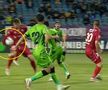 FC Botoșani - Dinamo | În minutul 38, la 1-1, „câinii” au solicitat o lovitură de la 11 metri.