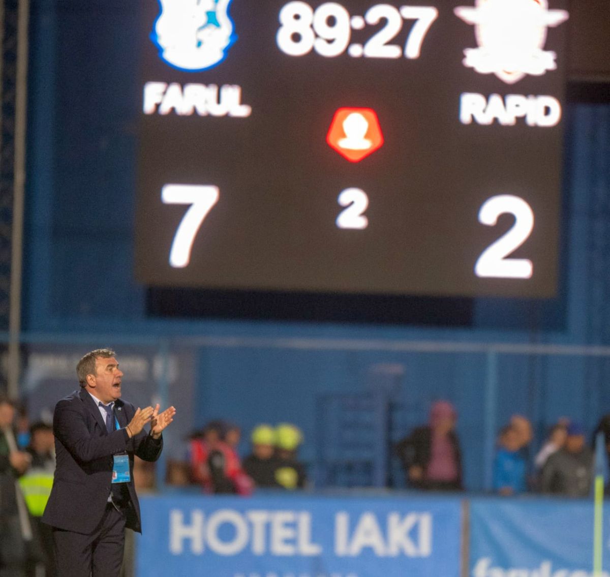 Farul - Rapid (imagini de la meci + atmosfera din afara stadionului)