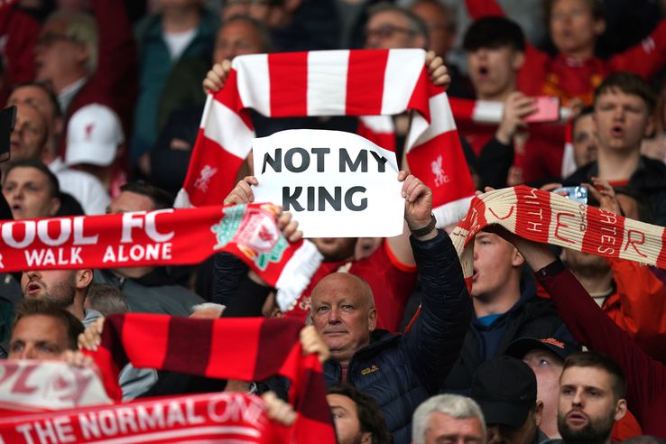 Fanii lui Liverpool, protest împotriva Regelui Charles/ foto: Imago Images