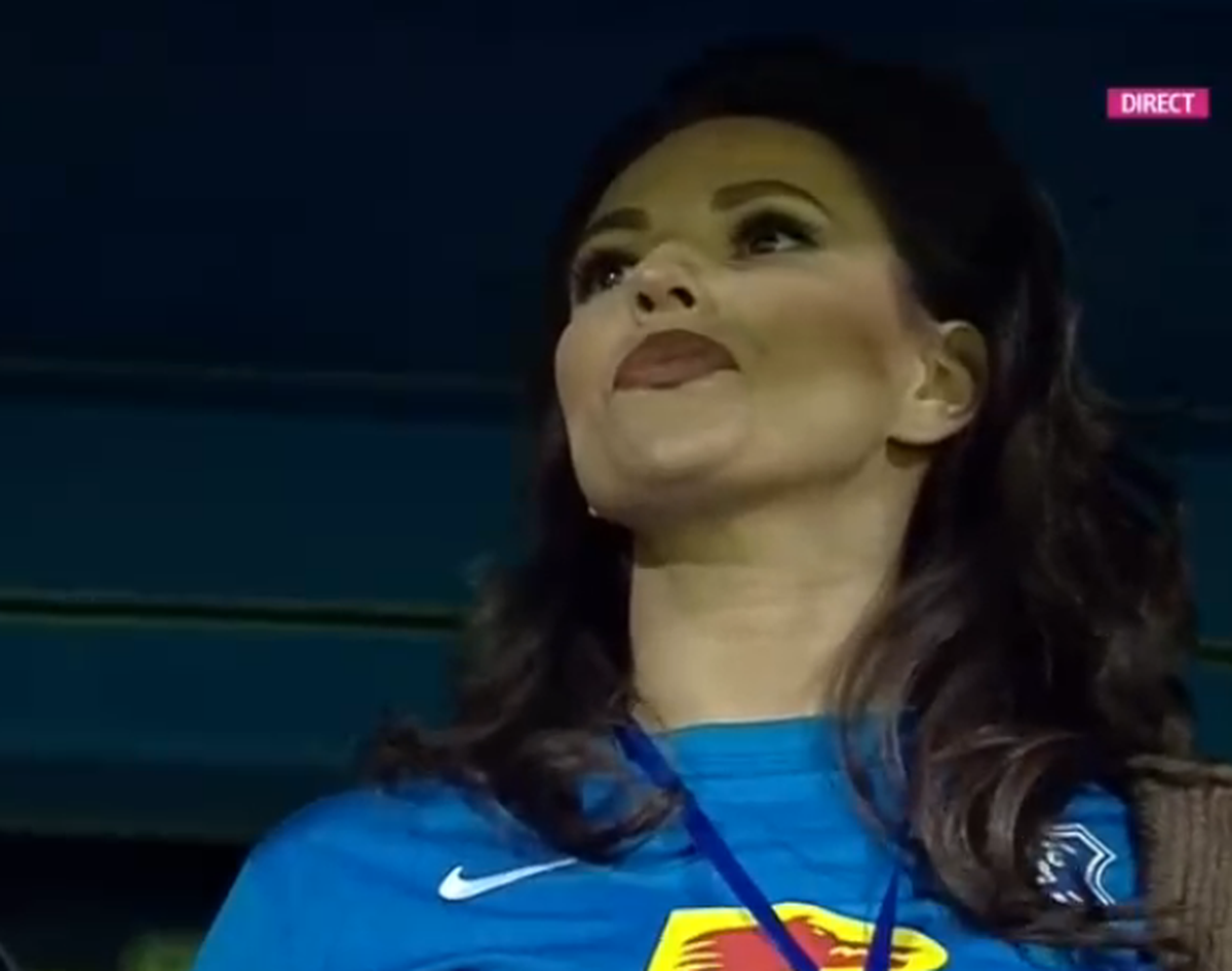 Andreea Bododel în tribune la Farul - Rapid
