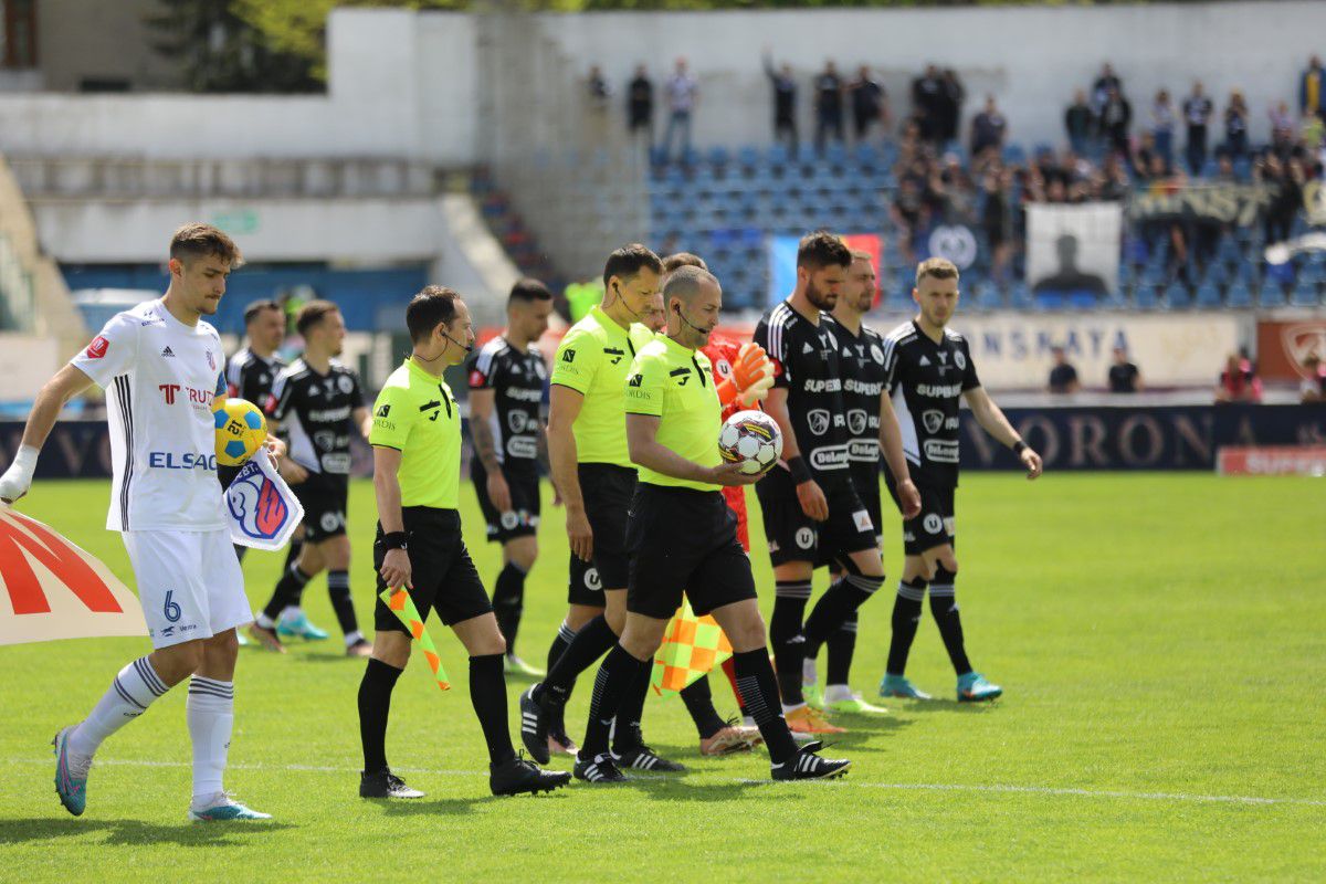 FC Botoșani - U Cluj 0-0 » Remiză albă în primul meci al zilei în SuperLigă. Clasamentul actualizat