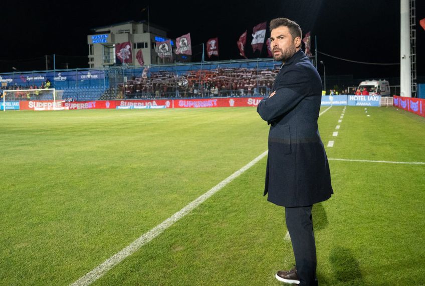 Adrian Mutu (44 de ani), antrenorul Rapidului, a analizat prestația dezastruoasă a bucureștenilor din meciul cu Farul, pierdut de trupa din Giulești cu scorul de 2-7.