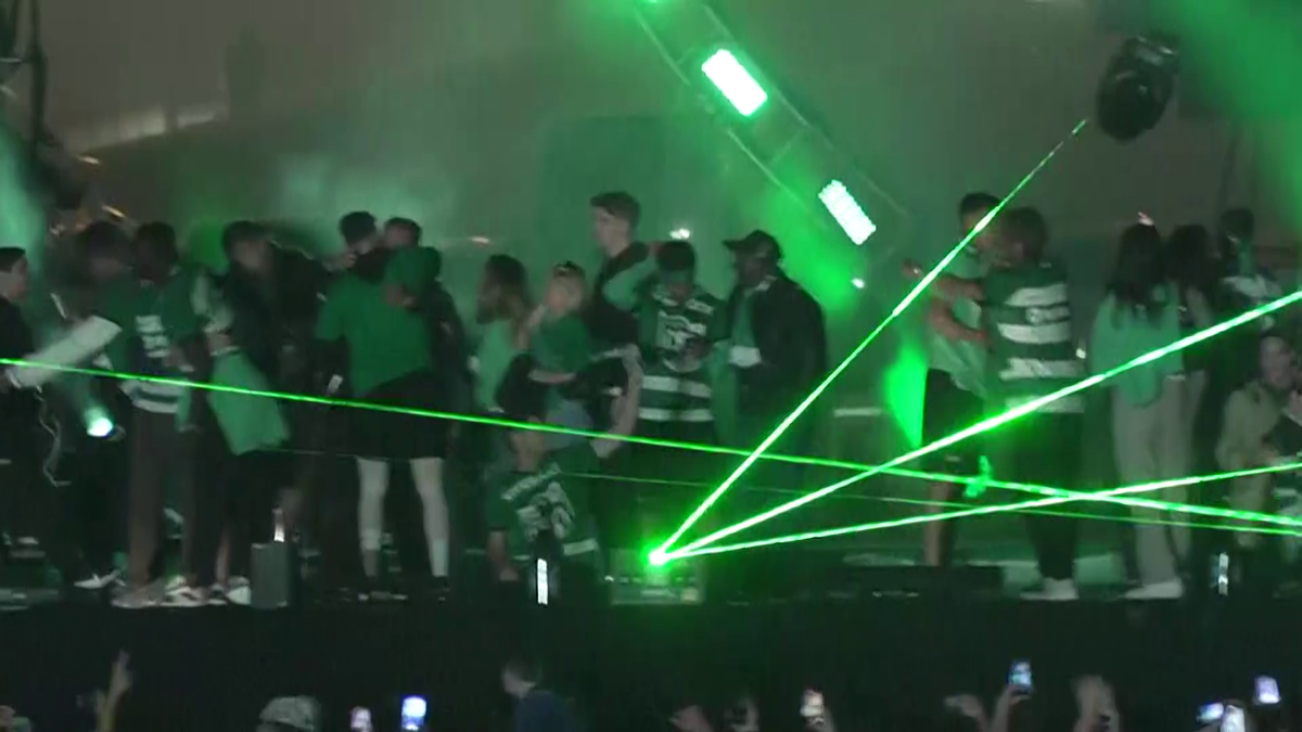 Noapte albă la Lisabona! Sporting a câştigat campionatul Portugaliei și mii de fani au ieșit pe străzi